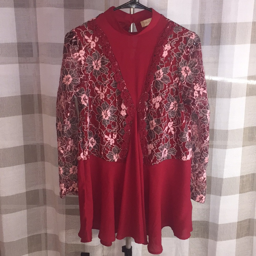 Red Turtle Neck Lace Blouse